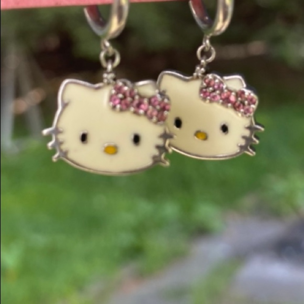 .925 Hello Kitty earrings - Picture 8 of 8